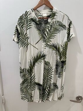 Short sleeve dress with tropical 🌴 print